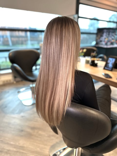 Yvette uit Boskoop - na de behandeling met 120 hairextensions